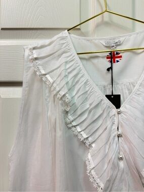Cottonreal White Ruffle Pearl-Button Sleeveless Pajama Set